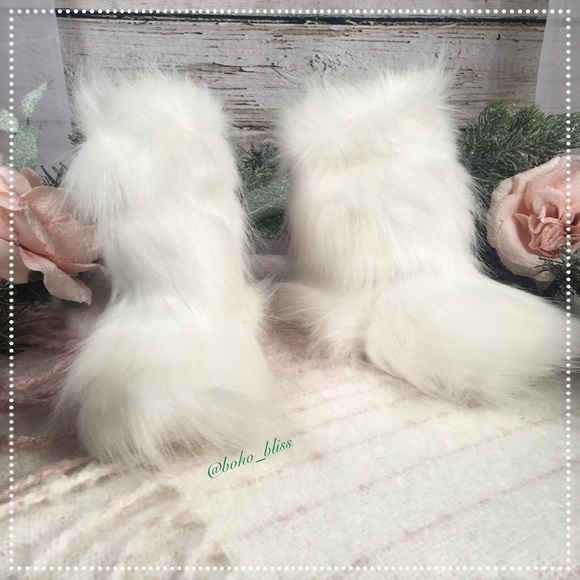 Pottery Barn Kids Other - POTTERY BARN KIDS | White Faux Fur Booties NWOT